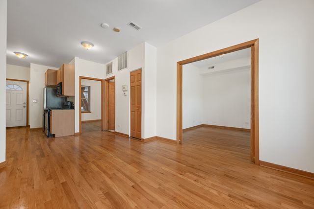 1167 E 61st Street 2, Chicago, IL 60637