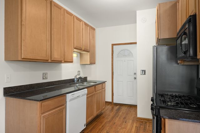 1167 E 61st Street 2, Chicago, IL 60637