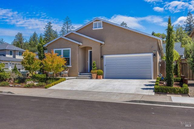 3700 Paxton Pl, Santa Rosa, CA 95404