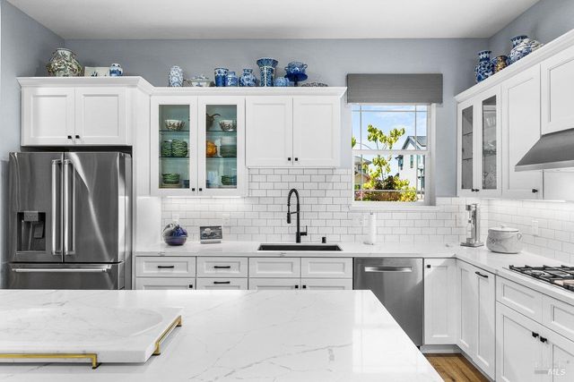 3700 Paxton Pl, Santa Rosa, CA 95404