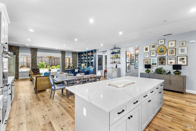 3700 Paxton Pl, Santa Rosa, CA 95404