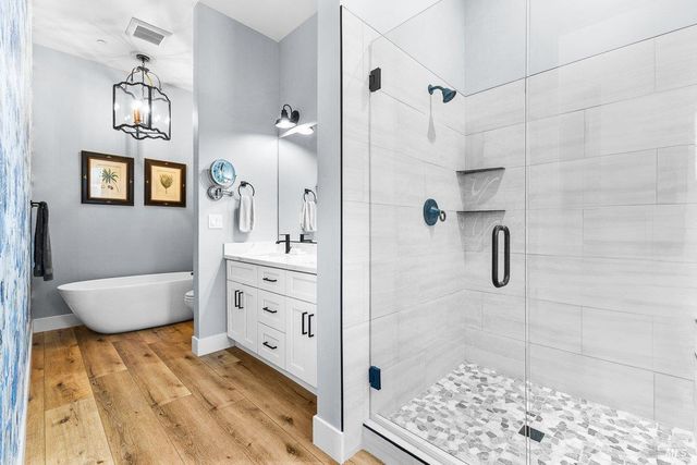 3700 Paxton Pl, Santa Rosa, CA 95404