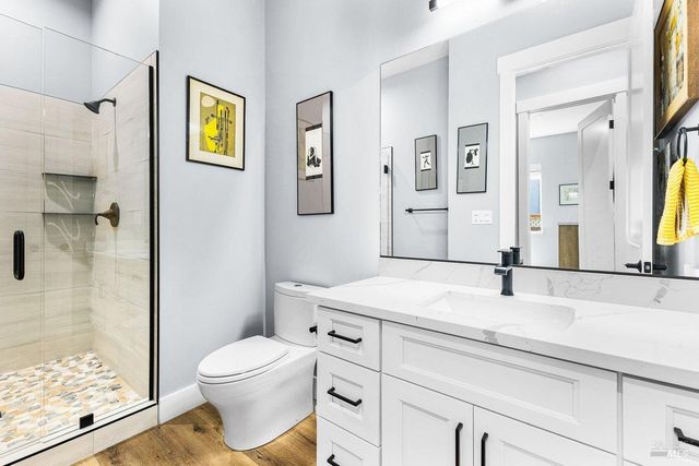 3700 Paxton Pl, Santa Rosa, CA 95404