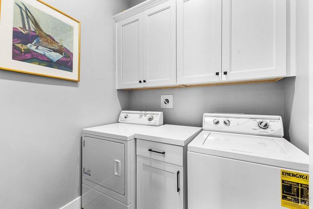 3700 Paxton Pl, Santa Rosa, CA 95404