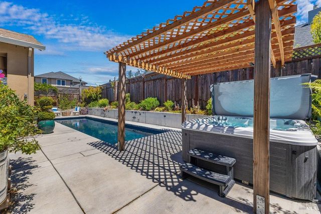 3700 Paxton Pl, Santa Rosa, CA 95404