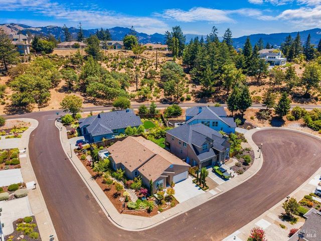 3700 Paxton Pl, Santa Rosa, CA 95404