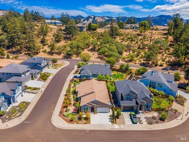 3700 Paxton Pl, Santa Rosa, CA 95404