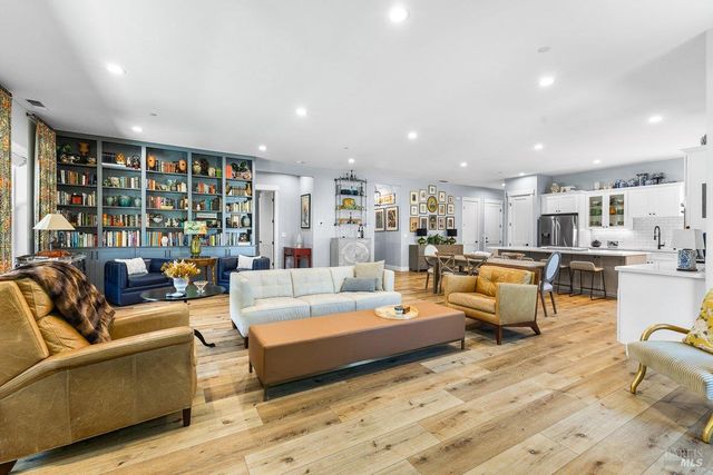 3700 Paxton Pl, Santa Rosa, CA 95404