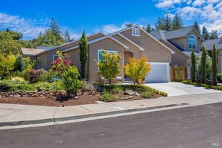 3700 Paxton Pl, Santa Rosa, CA 95404