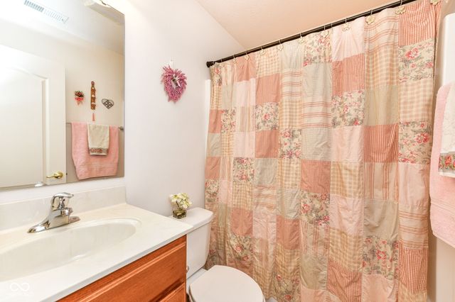 11764 Whisperwood Way, Fishers, IN 46037