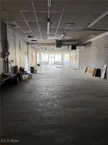 5370 Ridge Road, Parma, OH 44129