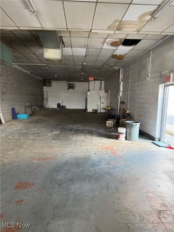 5370 Ridge Road, Parma, OH 44129