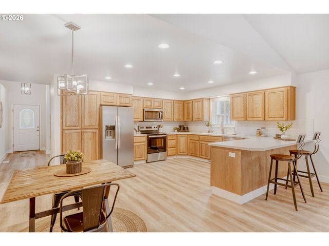 18000 Ne 27TH St, Vancouver, WA 98684