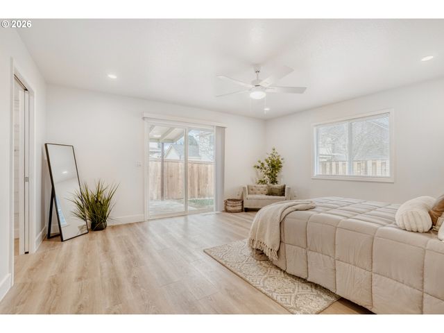 18000 Ne 27TH St, Vancouver, WA 98684