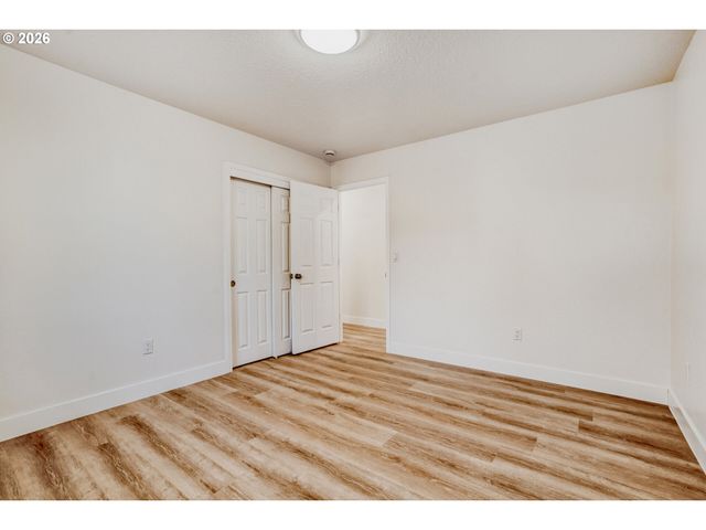 18000 Ne 27TH St, Vancouver, WA 98684