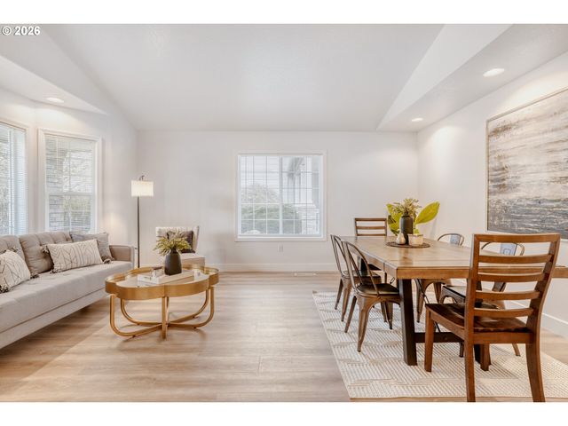 18000 Ne 27TH St, Vancouver, WA 98684