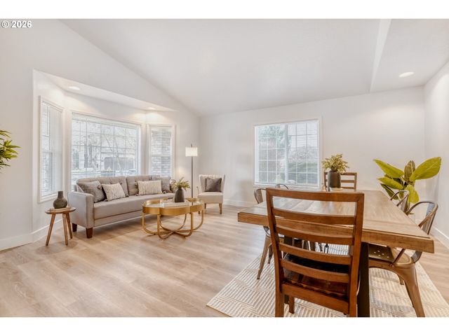 18000 Ne 27TH St, Vancouver, WA 98684