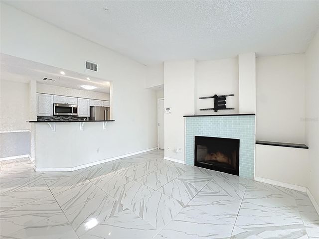 232 AFTON SQUARE 201, Altamonte Springs, FL 32714