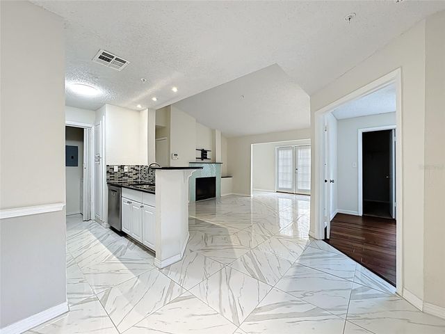 232 AFTON SQUARE 201, Altamonte Springs, FL 32714