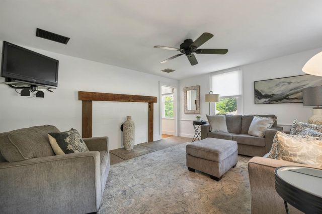 38 Bow Center Road, Bow, NH 03304