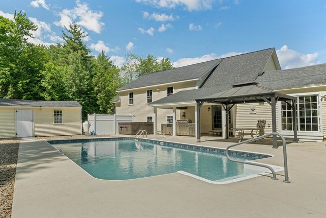 38 Bow Center Road, Bow, NH 03304