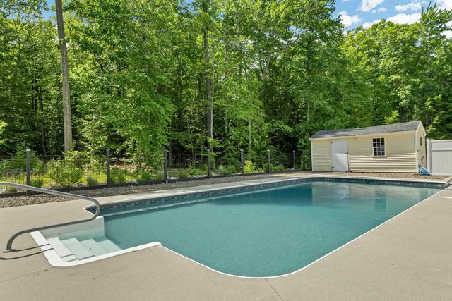 38 Bow Center Road, Bow, NH 03304