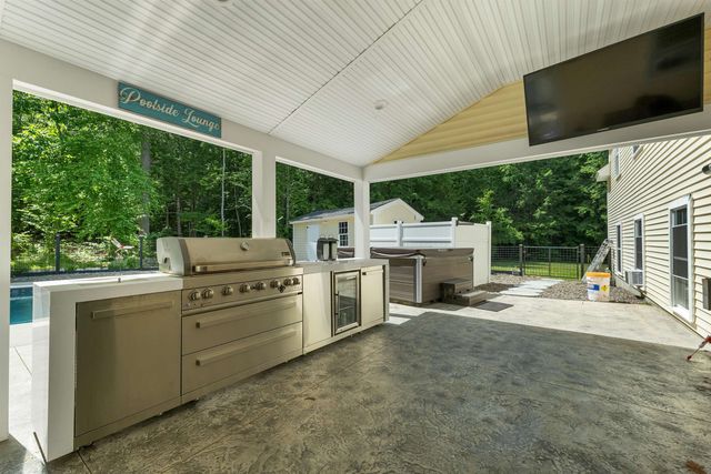 38 Bow Center Road, Bow, NH 03304
