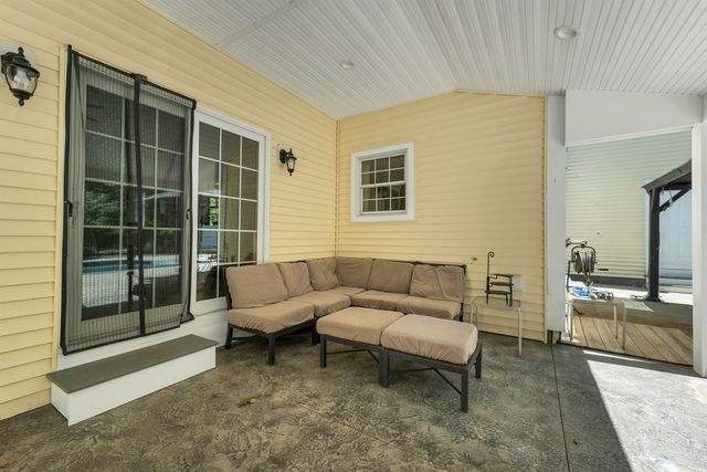 38 Bow Center Road, Bow, NH 03304