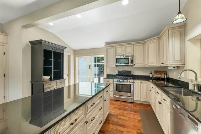 38 Bow Center Road, Bow, NH 03304