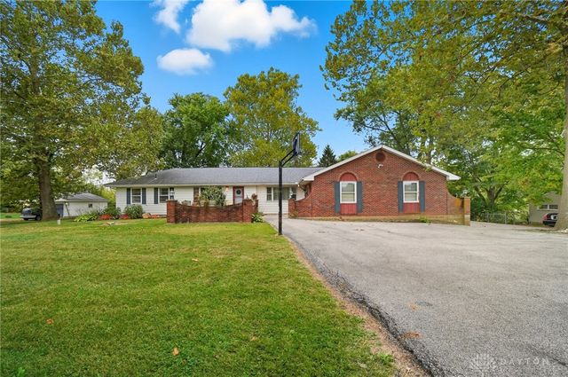 8375 Peters Pike, Dayton, OH 45414