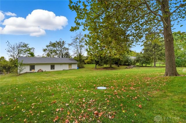 8375 Peters Pike, Dayton, OH 45414