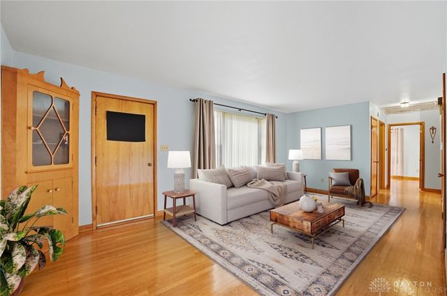 8375 Peters Pike, Dayton, OH 45414