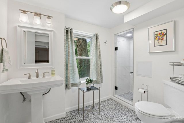 3685 Davenant Avenue, Cincinnati, OH 45213