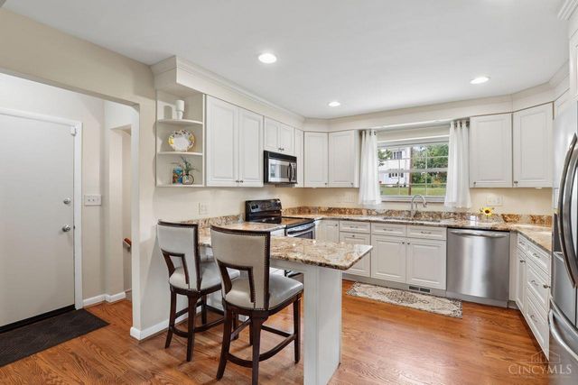 3685 Davenant Avenue, Cincinnati, OH 45213