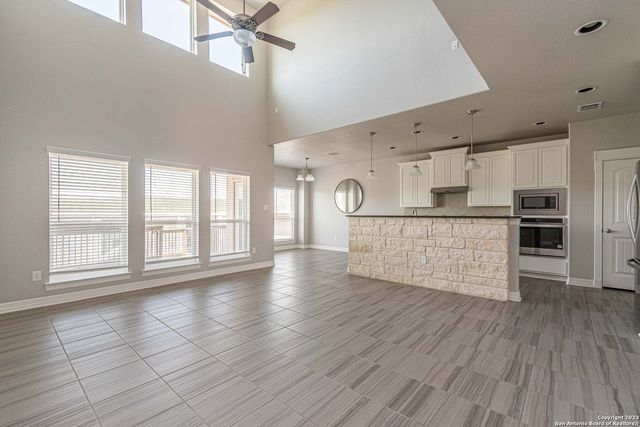 7523 HAYS HL, San Antonio, TX 78256