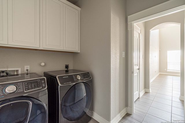 7523 HAYS HL, San Antonio, TX 78256