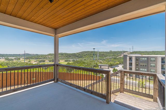 7523 HAYS HL, San Antonio, TX 78256