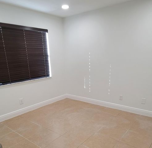 971 NW 122nd Terrace, Pembroke Pines, FL 33026