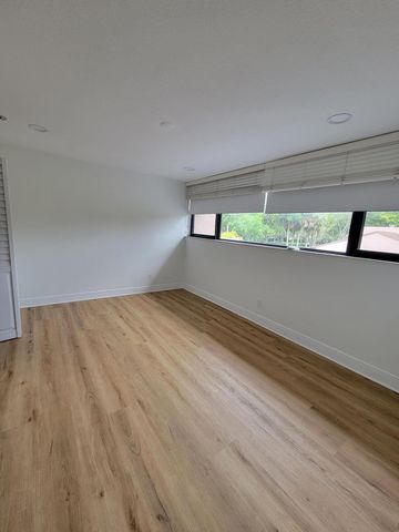 971 NW 122nd Terrace, Pembroke Pines, FL 33026
