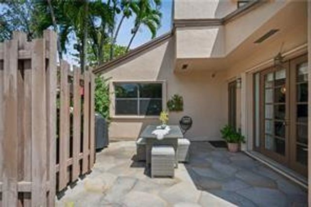 971 NW 122nd Terrace, Pembroke Pines, FL 33026