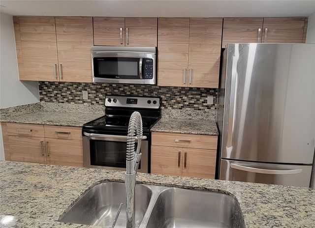 971 NW 122nd Terrace, Pembroke Pines, FL 33026