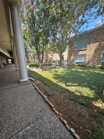 2101 Fountain View Drive 4 6, Houston, TX 77057