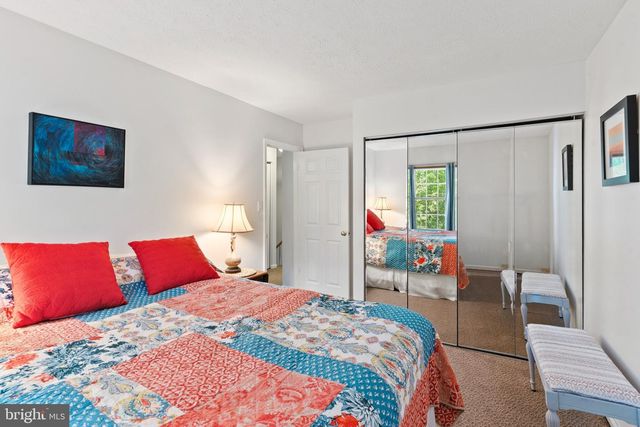 1802 LANG DR, Crofton, MD 21114