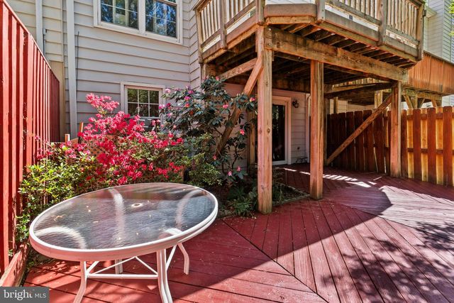 1802 LANG DR, Crofton, MD 21114