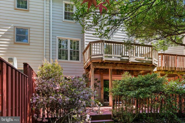 1802 LANG DR, Crofton, MD 21114