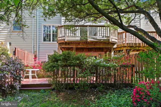 1802 LANG DR, Crofton, MD 21114