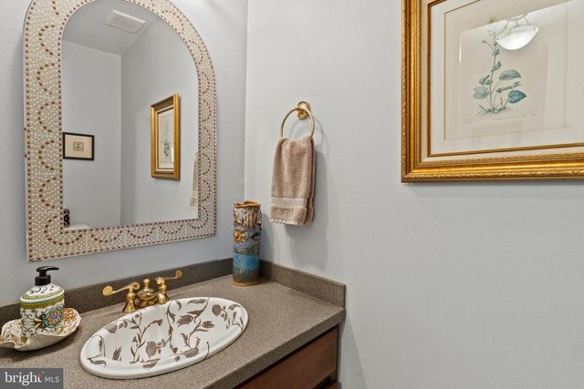 1802 LANG DR, Crofton, MD 21114