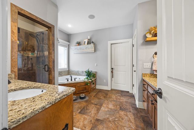 4701 SW Newcastle Road, Bentonville, AR 72713