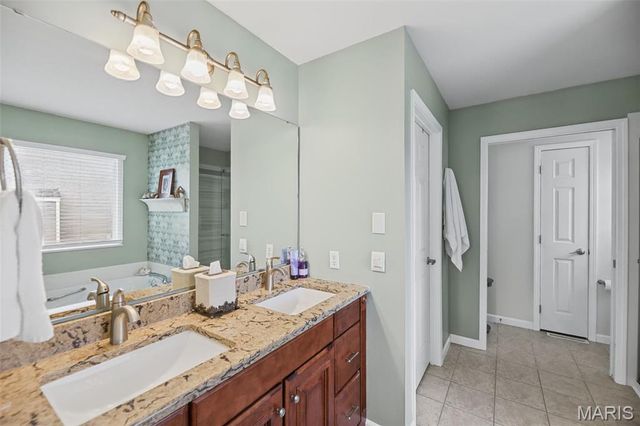 2614 Meridian Lake Drive, Shiloh, IL 62221