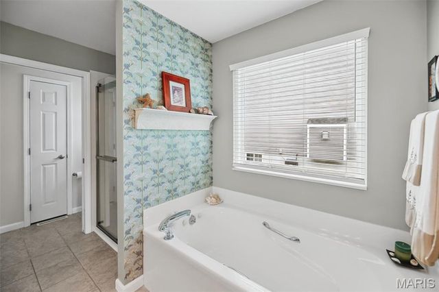 2614 Meridian Lake Drive, Shiloh, IL 62221